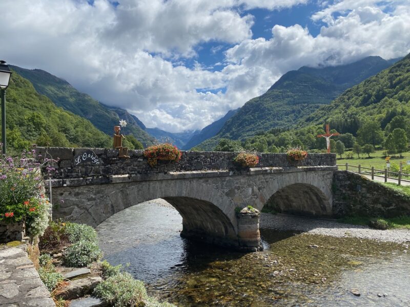Hiking in the French Pyrenees. Image © PlanetSKI
